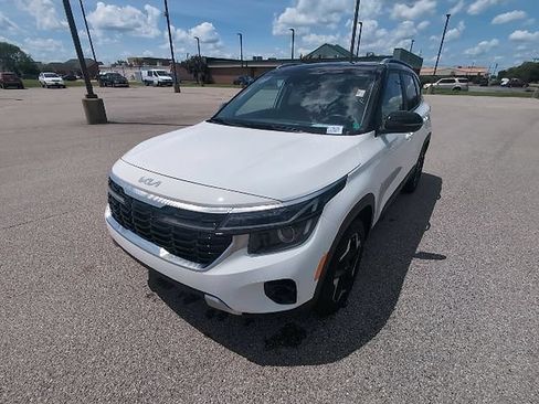 Used 2025 Kia Seltos S FWD image 11