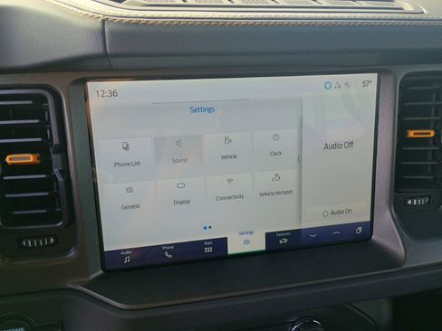 Used 2024 Ford Bronco Badlands image 28