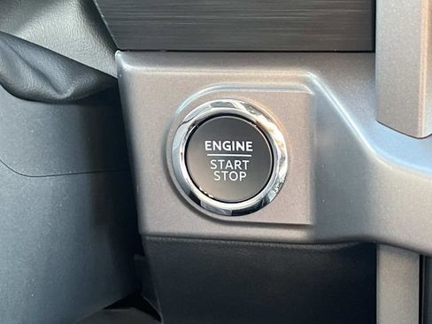 Used 2025 Ford F150 XLT w/ Equipment Group 302A MID image 30