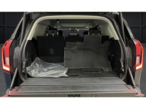 Used 2025 Ford Expedition Platinum image 28