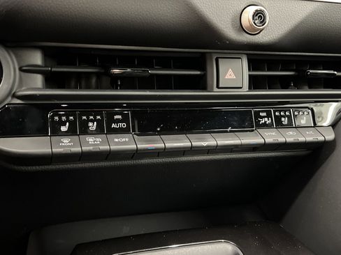 Used 2026 Toyota Crown XLE image 17