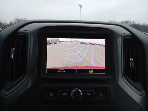 Used 2022 Chevrolet Silverado 1500 Custom image 15