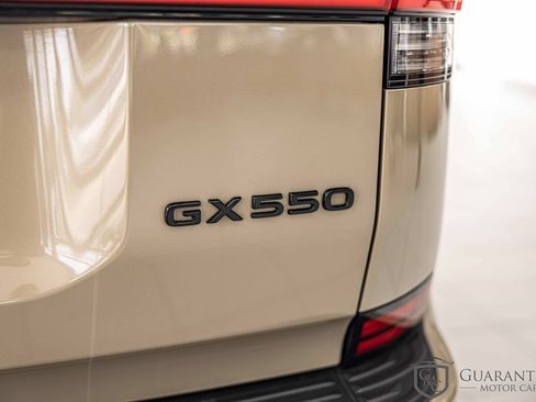 Used 2024 Lexus GX 550 AWD/4WD image 14