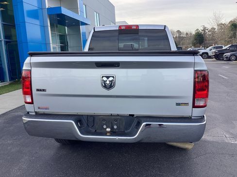 Used 2017 RAM 1500 Classic SLT image 3