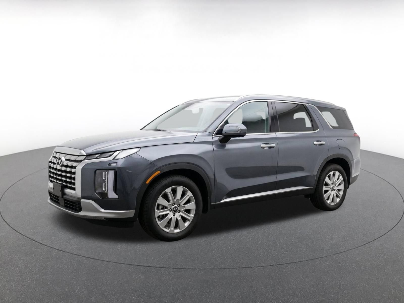 Used 2025 Hyundai Palisade SEL FWD image 3
