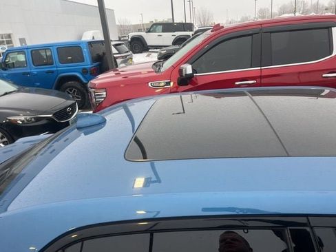 Used 2023 Chrysler 300 Touring L w/ Popular Equipment Group image 10