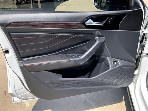 Used 2024 Volkswagen Jetta GLI Autobahn image 22