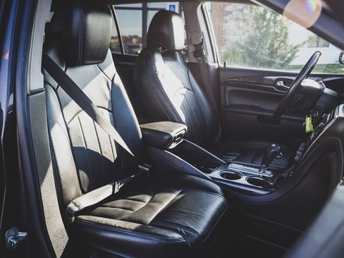 Used 2016 Buick Enclave Leather image 30