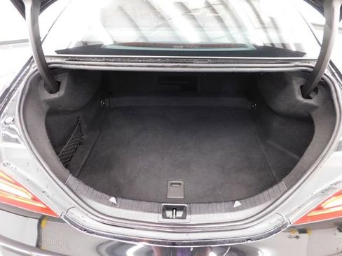 Used 2019 Mercedes-Benz CLA 250 4MATIC w/ Premium Package image 11