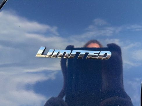 Used 2019 Toyota 4Runner Limited image 11