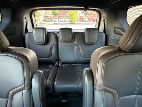New 2025 Nissan Armada SL w/ Captain's Chari Seat Package image 11
