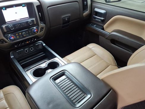 Used 2018 GMC Sierra 2500 Denali w/ Duramax Plus Package image 19