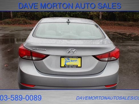 Used 2016 Hyundai Elantra SE image 9