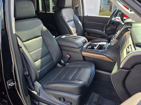 Used 2019 GMC Yukon Denali w/ Denali Ultimate Package image 18