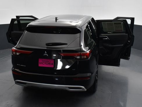 Used 2024 Mitsubishi Outlander SE image 20