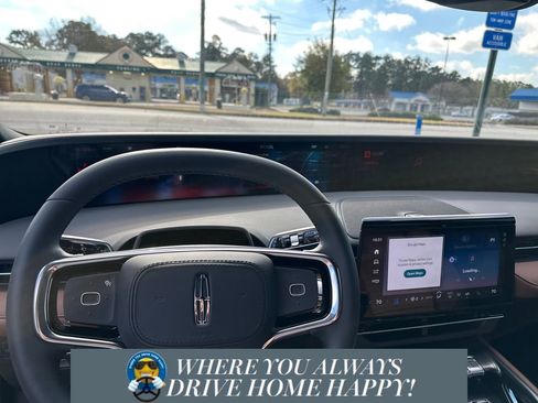 New 2026 Lincoln Nautilus Reserve image 11