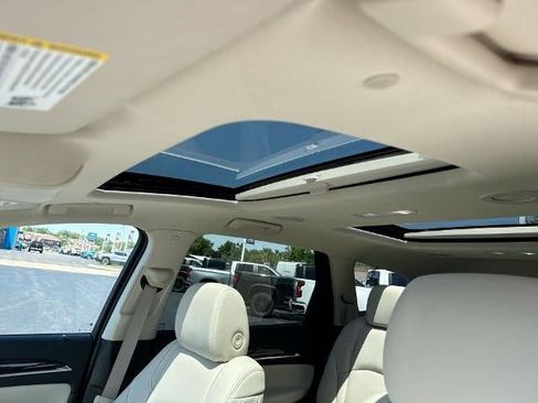 Certified 2023 Buick Enclave Essence w/ Experience Buick Package FWD image 19