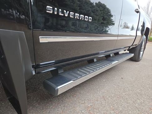 Used 2018 Chevrolet Silverado 1500 LTZ w/ LTZ Plus Package AWD/4WD image 9