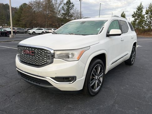 Used 2019 GMC Acadia Denali w/ Technology Package image 3