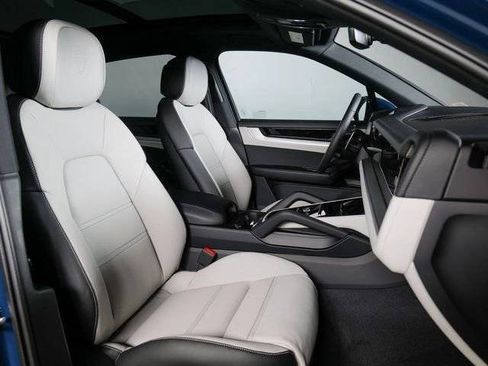 New 2026 Porsche Cayenne AWD/4WD image 11