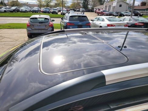 Used 2019 Subaru Outback 3.6R Touring image 16