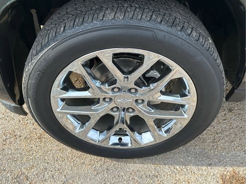 Used 2013 Chevrolet Avalanche LT image 11