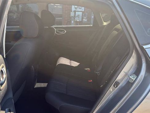Used 2017 Nissan Sentra SV FWD image 19