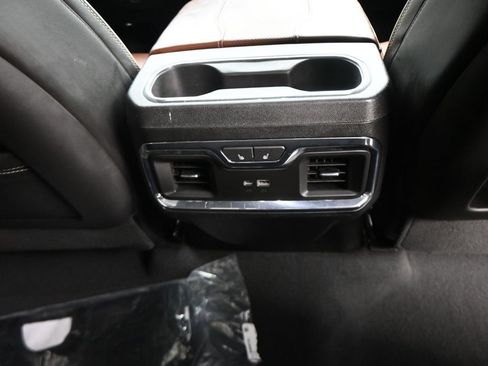 Used 2024 GMC Sierra 2500 Denali Ultimate w/ Max Trailering Package AWD/4WD image 17
