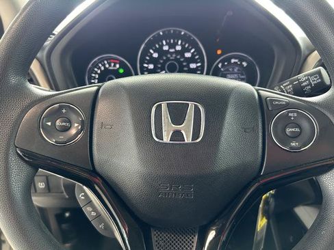 Used 2018 Honda HR-V LX image 18