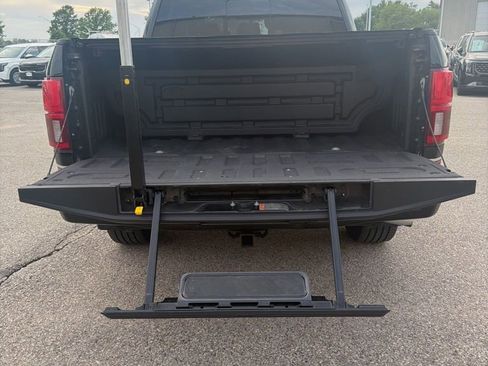Used 2018 Ford F150 Lariat w/ Equipment Group 502A Luxury AWD/4WD image 5
