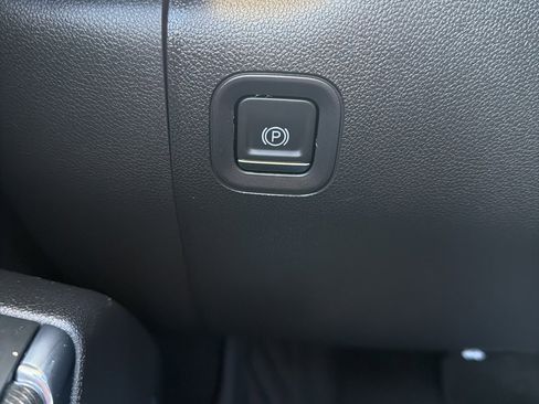 Used 2021 GMC Sierra 1500 AT4 image 32