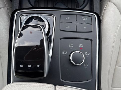 Used 2016 Mercedes-Benz GLE 400 4MATIC image 23