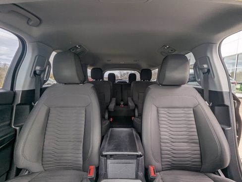 Used 2021 Ford Explorer XLT image 23