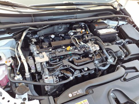 Used 2025 Toyota Corolla LE FWD image 25