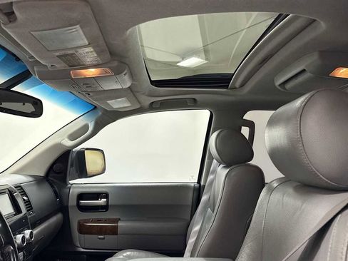 Used 2010 Toyota Sequoia Platinum image 23