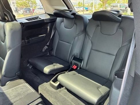 Used 2022 Volvo XC90 T6 Momentum w/ Advanced Package AWD/4WD image 16