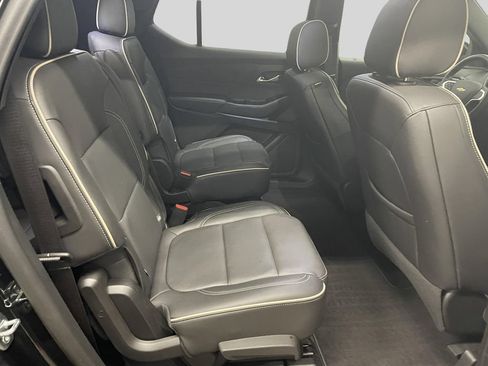 Used 2023 Chevrolet Traverse Premier AWD/4WD image 9