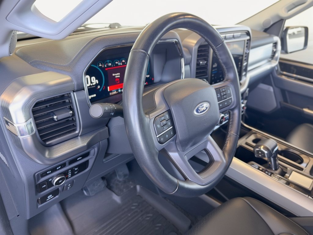 Used 2022 Ford F150 Lariat w/ Equipment Group 502A High AWD/4WD image 4