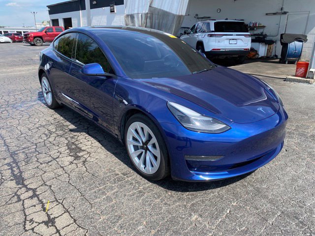 Used 2023 Tesla Model 3 Standard Range RWD image 2