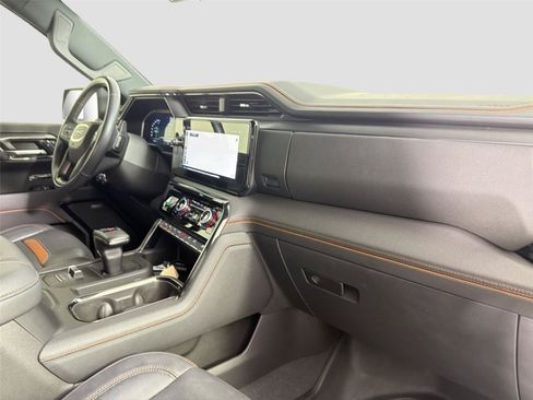 Used 2022 GMC Sierra 1500 AT4 w/ Technology Package AWD/4WD image 27