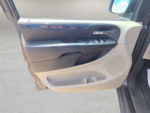 Used 2017 Dodge Grand Caravan SE w/ Power Window Group image 28