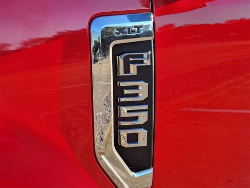 Used 2022 Ford F350 XLT w/ XLT Value Package image 18