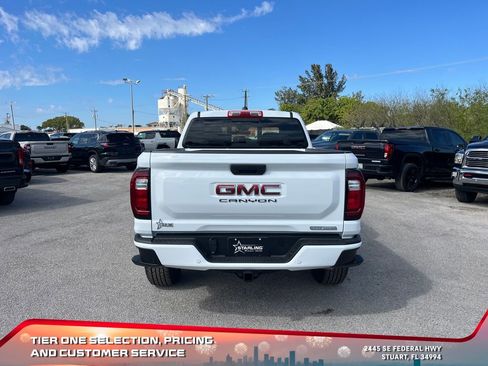 New 2026 GMC Canyon Elevation image 6
