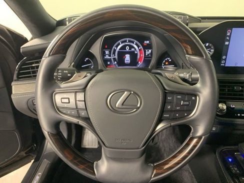 Used 2022 Lexus LS 500 AWD w/ Luxury Package image 22