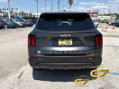 Used 2022 Kia Sorento LX FWD image 6