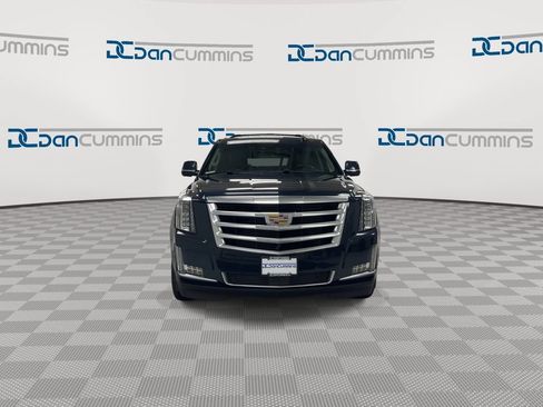 Used 2018 Cadillac Escalade ESV Premium Luxury AWD/4WD image 3