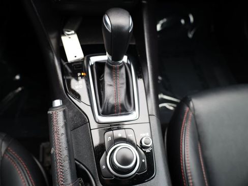 Used 2016 MAZDA MAZDA3 i Grand Touring image 29