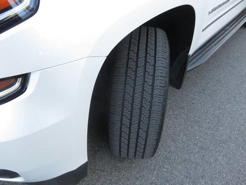 Used 2016 Chevrolet Suburban LT image 35