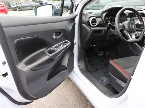 Used 2024 Nissan Versa SR image 10