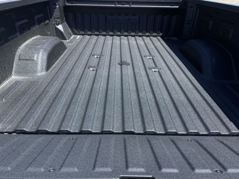New 2026 GMC Sierra 2500 AT4 w/ AT4 Premium Plus Package AWD/4WD image 26